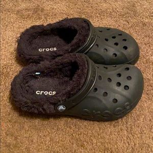 Crocs w/ Fuzzy Liner! Women’s 6